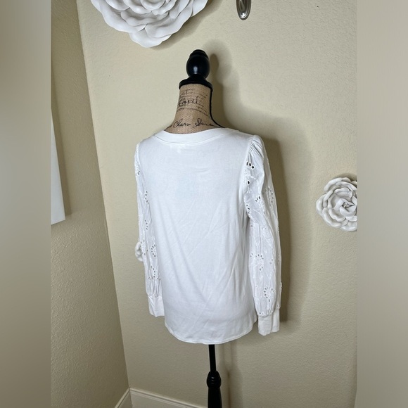 NTM: Entro Solid White Floral Eyelet Long Sleeve Top in Size Small - Picture 14 of 16